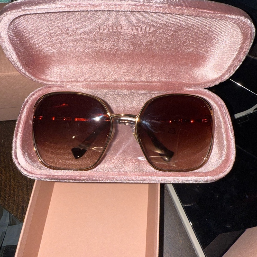 Miu Miu 52WS Sunglasses